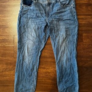 Express Women’s Mid Rise Medium Wash Jeggings